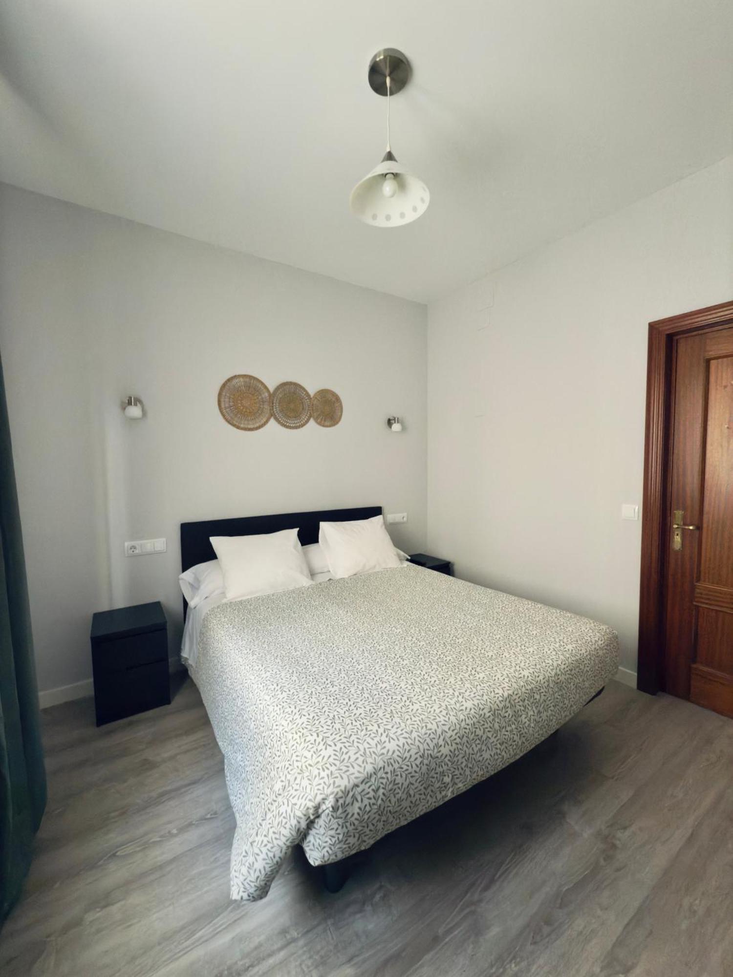 Hostal Conde De Alba Madri Exterior foto